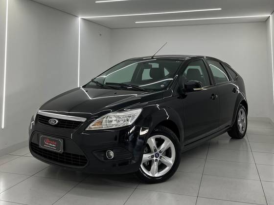 FORD FOCUS 1.6 GL 16V FLEX 4P MANUAL FORD FOCUS 1.6 GL 16V FLEX 4P MANUAL